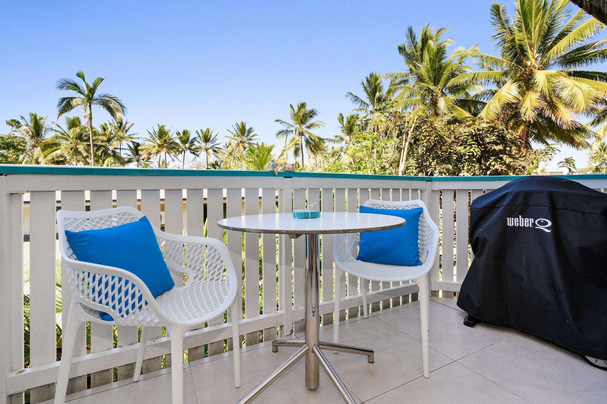By The Sea Port Douglas Esterno foto