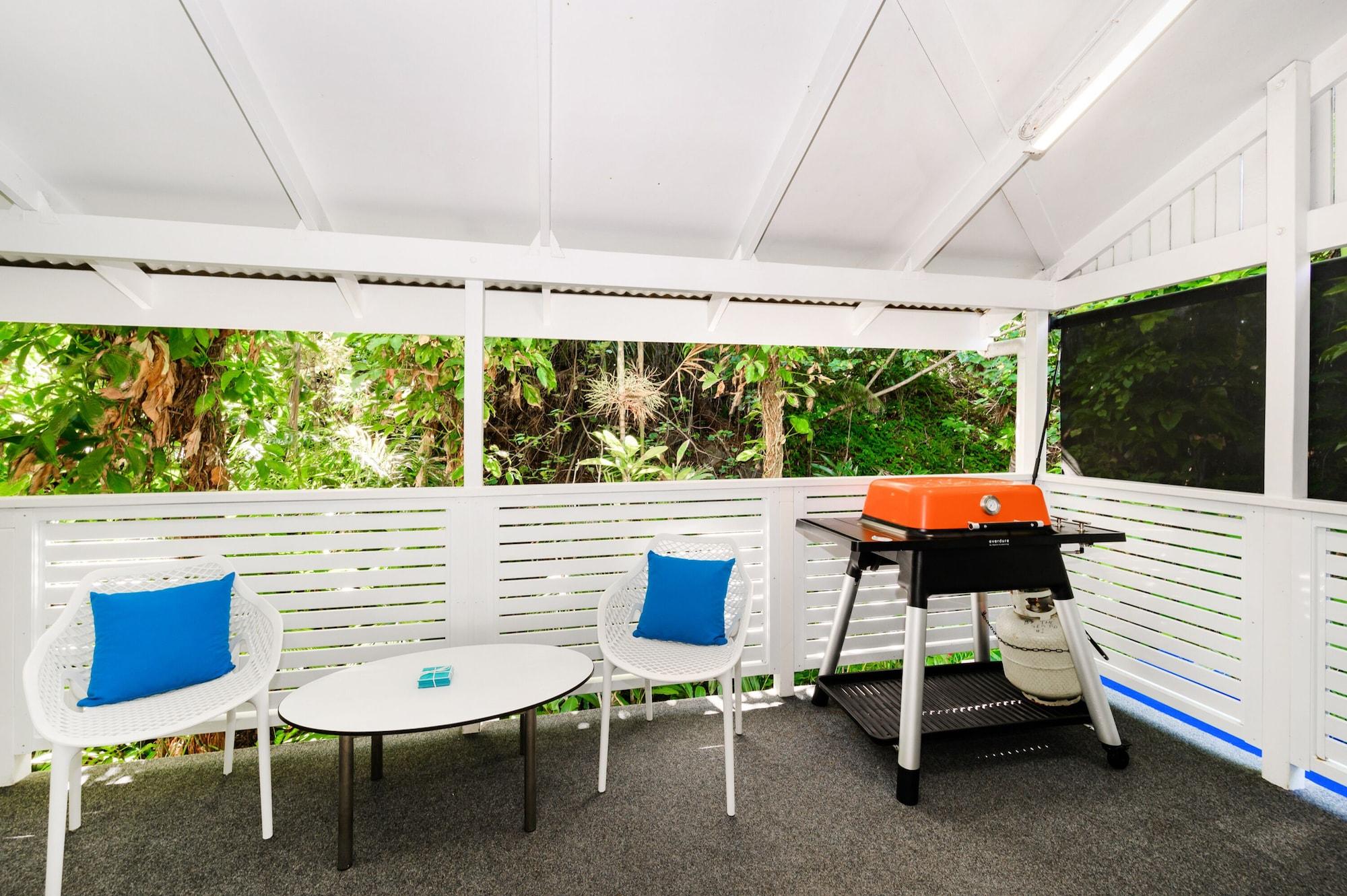 By The Sea Port Douglas Esterno foto